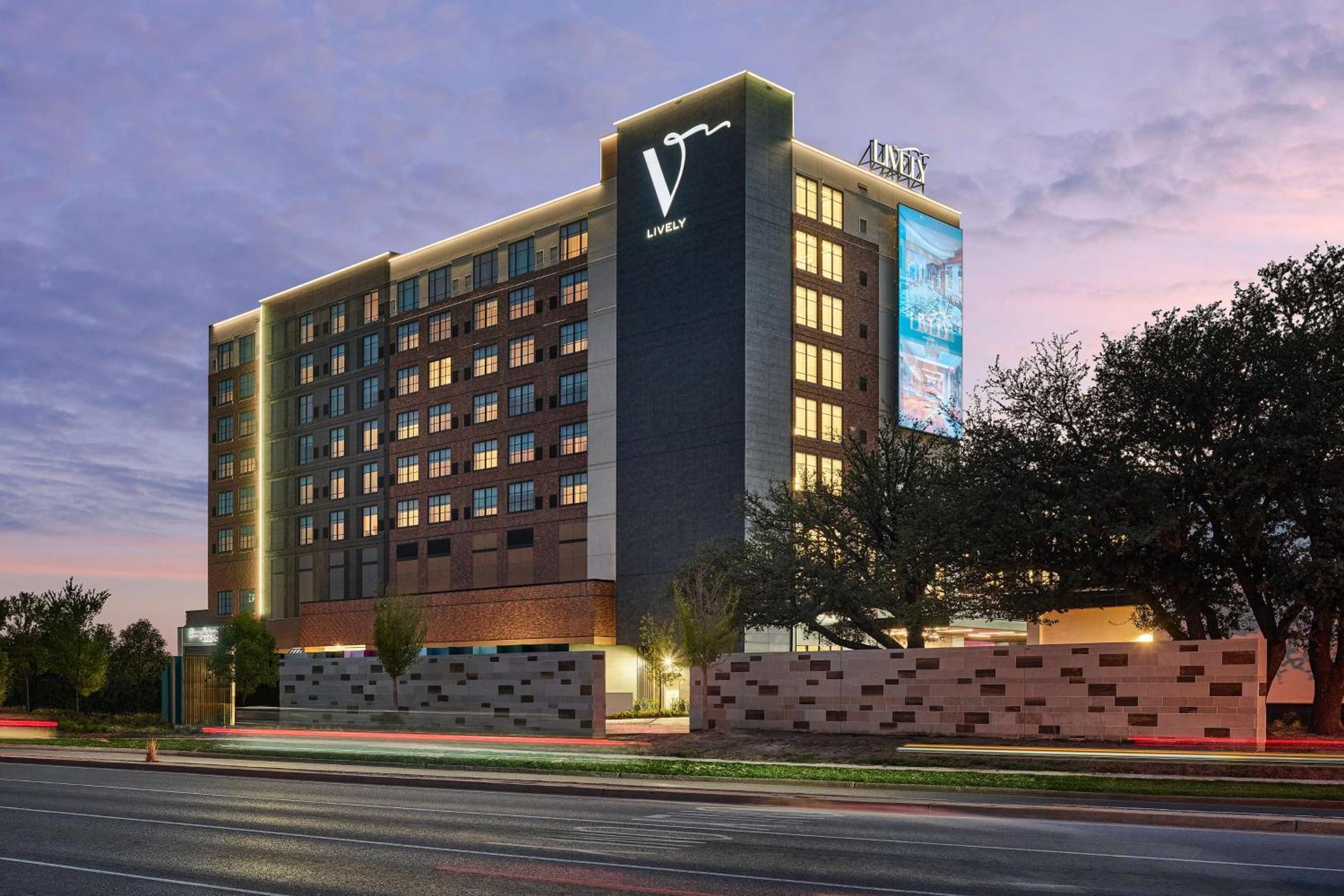Lively Hotel On Oak Oklahoma City, Tapestry By Hilton Zewnętrze zdjęcie